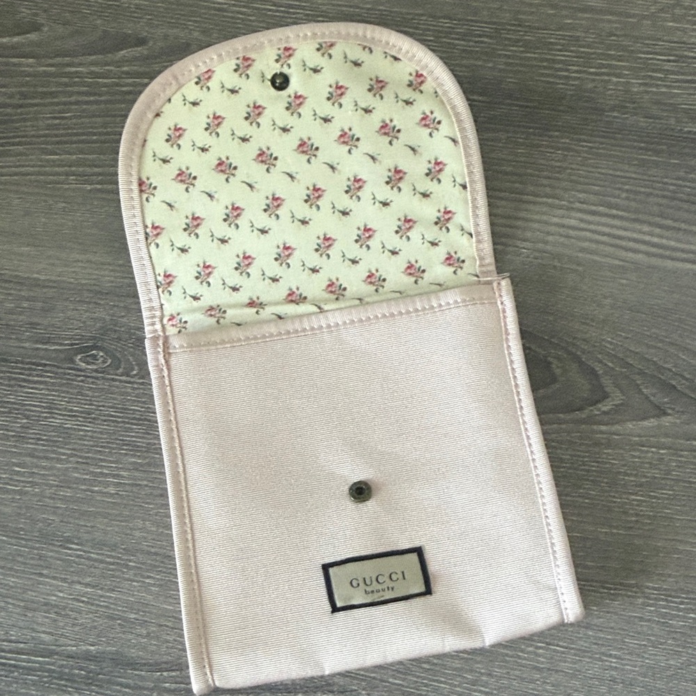 Gucci Bloom Beauty Cosmetic Pouch From Ulta Beauty View 3